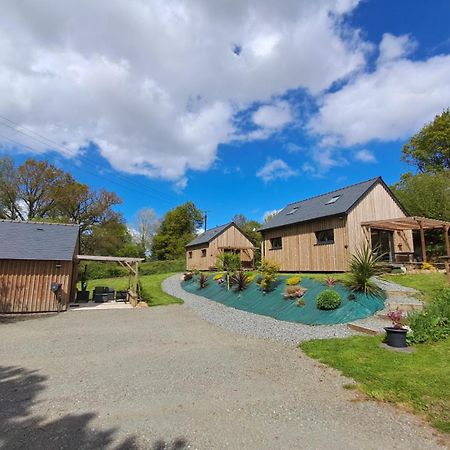 Chalets De Pont Cob Avec Spa Gouézec Exterior foto
