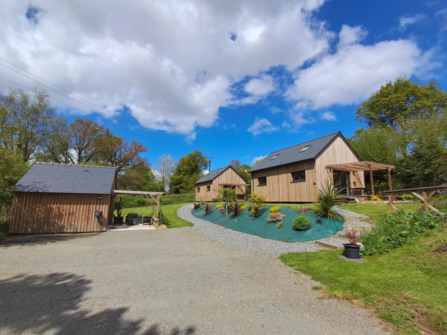 Chalets De Pont Cob Avec Spa Gouézec Exterior foto