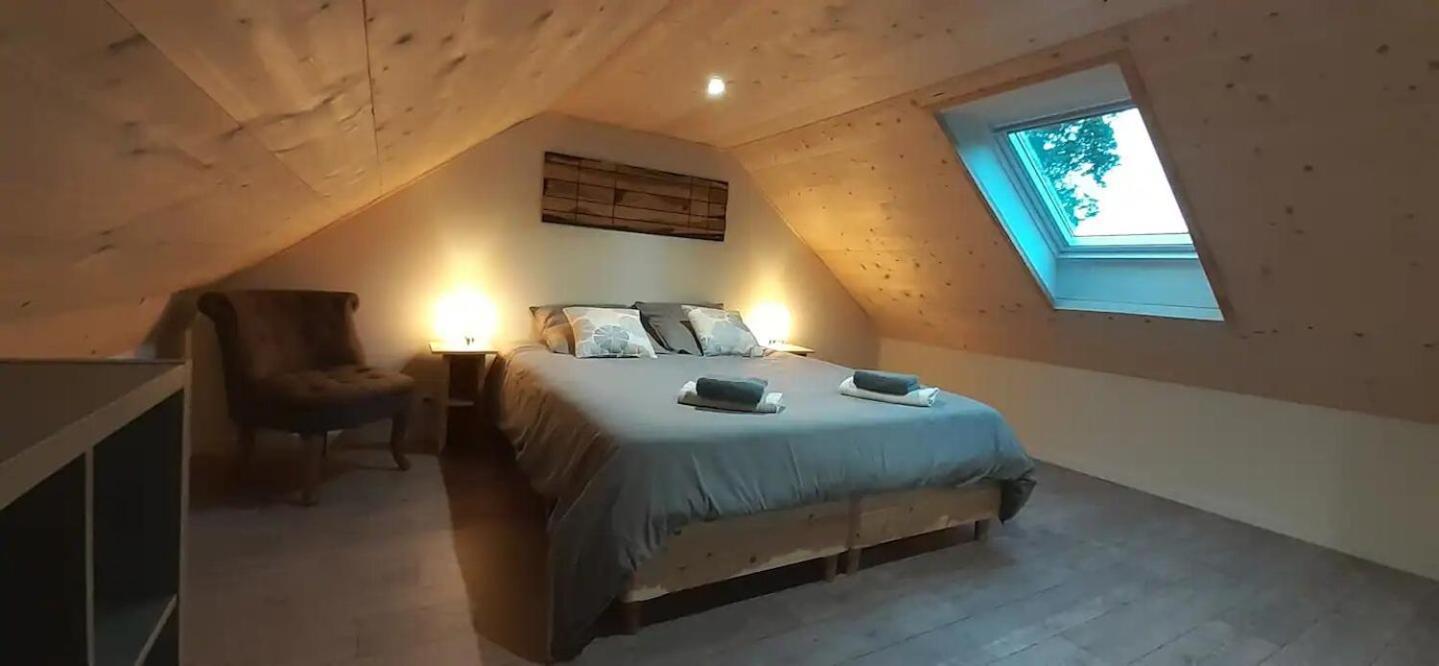 Chalets De Pont Cob Avec Spa Gouézec Exterior foto